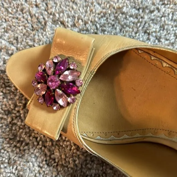 Beautifully adorned J Vincent heels. Rhinestones and golden heel accents 8.5
