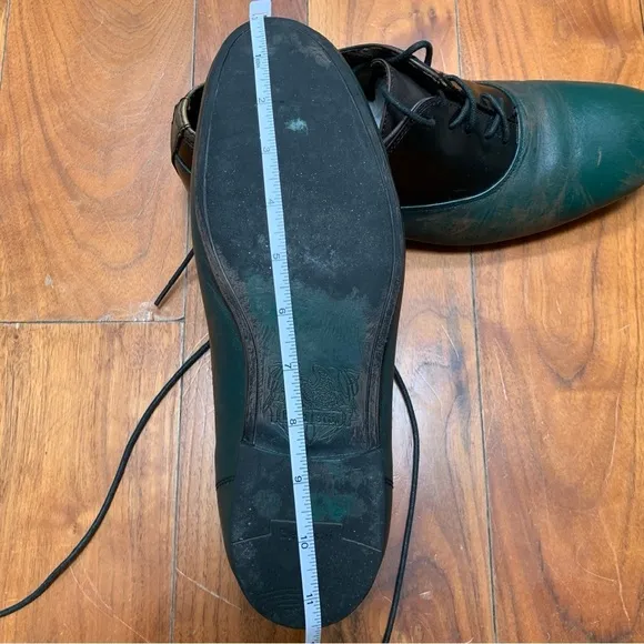 BedStu Green and Black Distressed Oxfords