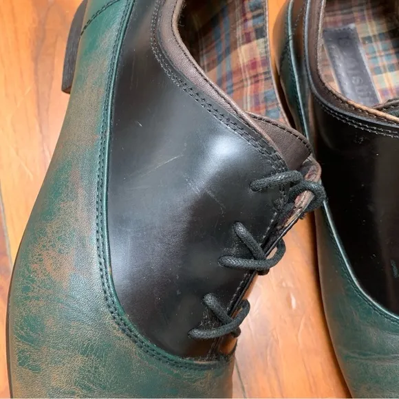 BedStu Green and Black Distressed Oxfords