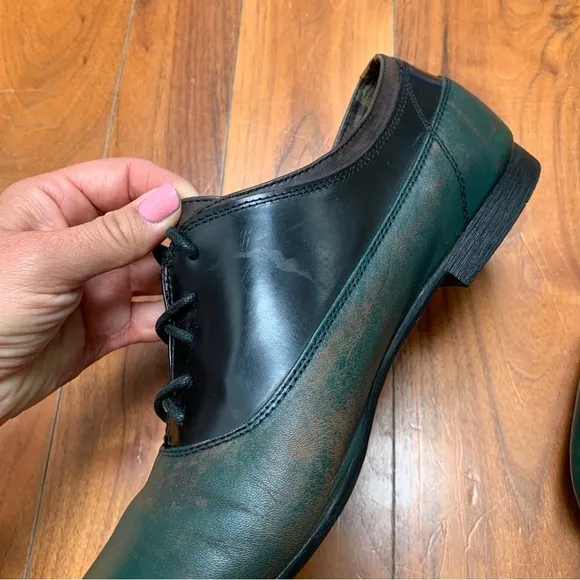 BedStu Green and Black Distressed Oxfords