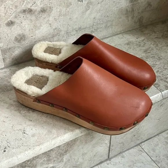 Beek Mallard Sherling Clogs NWOT
