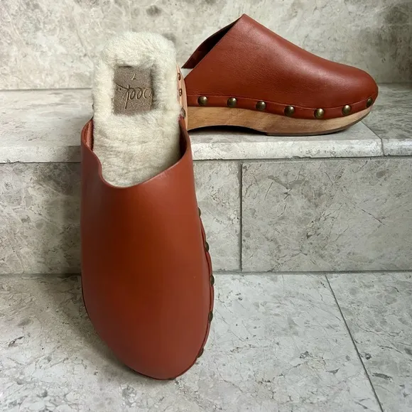 Beek Mallard Sherling Clogs NWOT