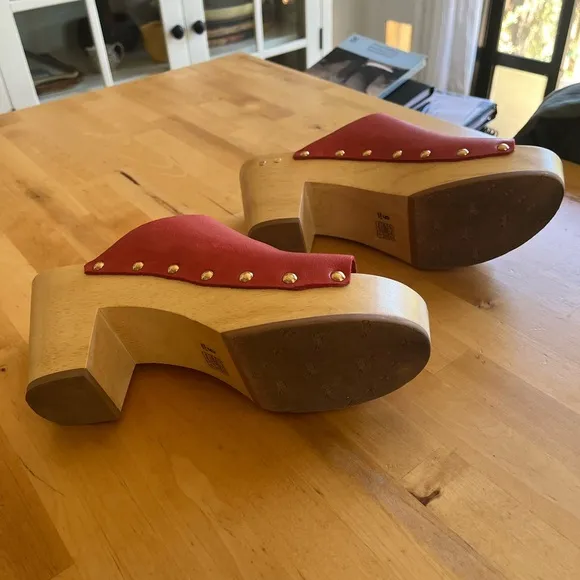 Beek Peacock Red Leather Open Toe Clogs with Studs 9 New Without Box