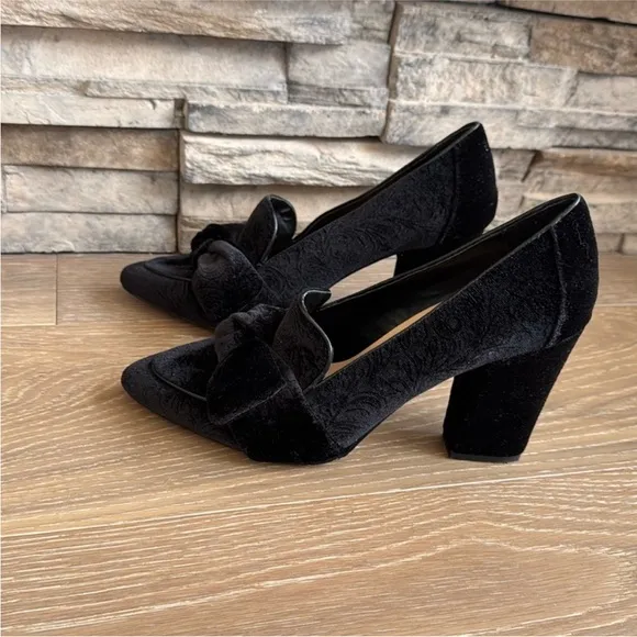Bella Vita Black Block Heel Pumps with Bow
