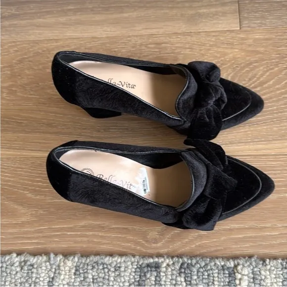 Bella Vita Black Block Heel Pumps with Bow