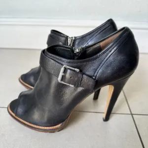 Belstaff England Women's Black Leather Peep Toe Shaftesbury Heels Size 40