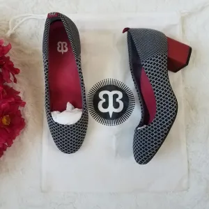 Betabrand Pumps with Dust Bag