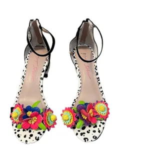 Betsey Johnson Strappy Heels Cut-Out Flowers Back / White Block Heel Size 5.5