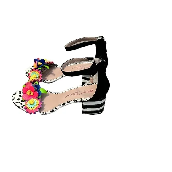 Betsey Johnson Strappy Heels Cut-Out Flowers Back / White Block Heel Size 5.5