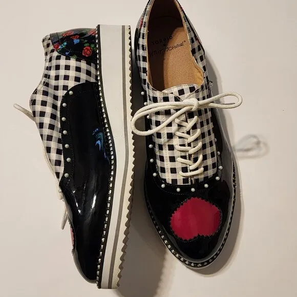 Betsey Johnson Torrid NOVA Shoes sz 12 W  women Chunky Platform Heart Oxfords