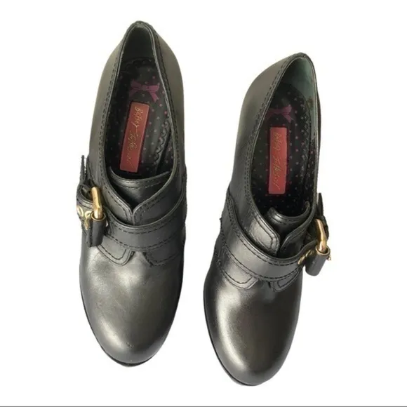 Betsy Johnson Black Platform Heels Size 7.5