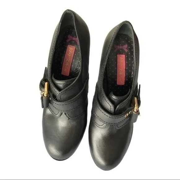 Betsy Johnson Black Platform Heels Size 7.5