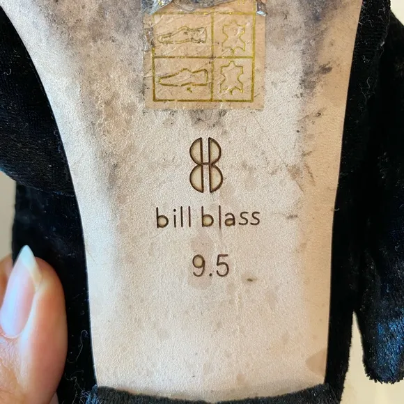 Bill Blass Slides Laverne Tie Black Velvet