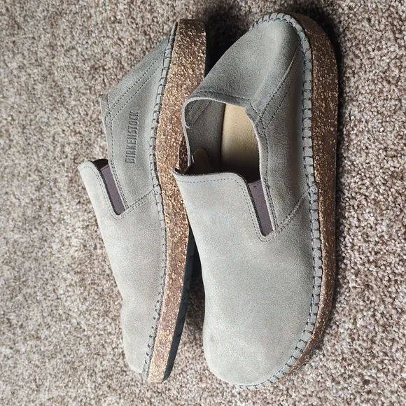Birkenstock Callan Suede Leather in Gray Taupe Slip-On Shoe Clogs Size 39 Narrow