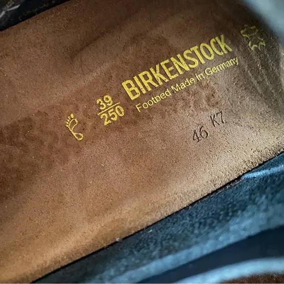 Birkenstock London black leather close -toe clogs