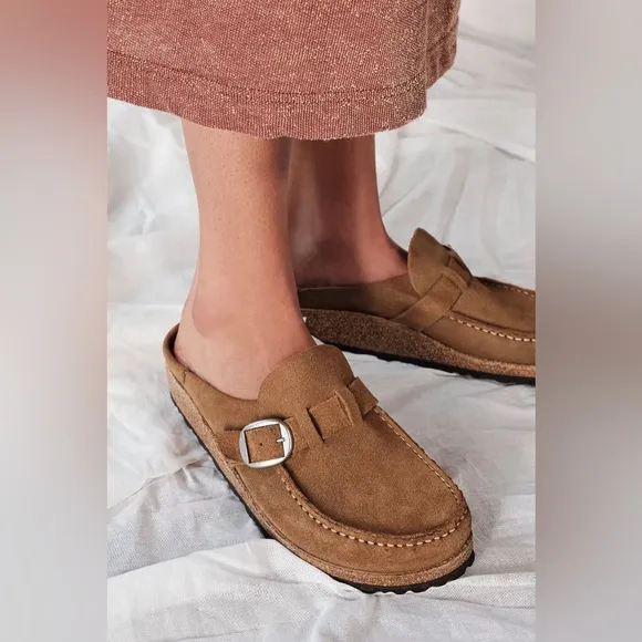 Birkenstock Women’s Buckley Classic Moccasin-Style Suede Clog in Tea