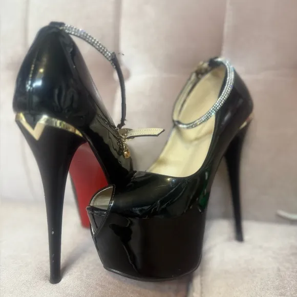 Black High Platform Peep-Toe Heels