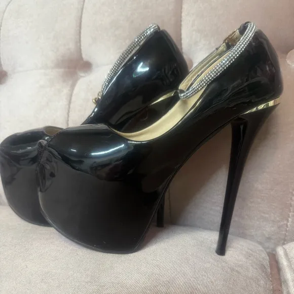 Black High Platform Peep-Toe Heels
