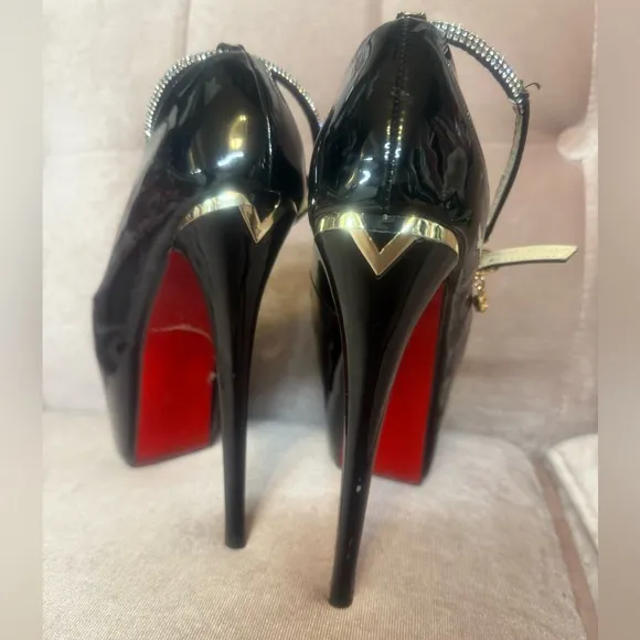 Black High Platform Peep-Toe Heels