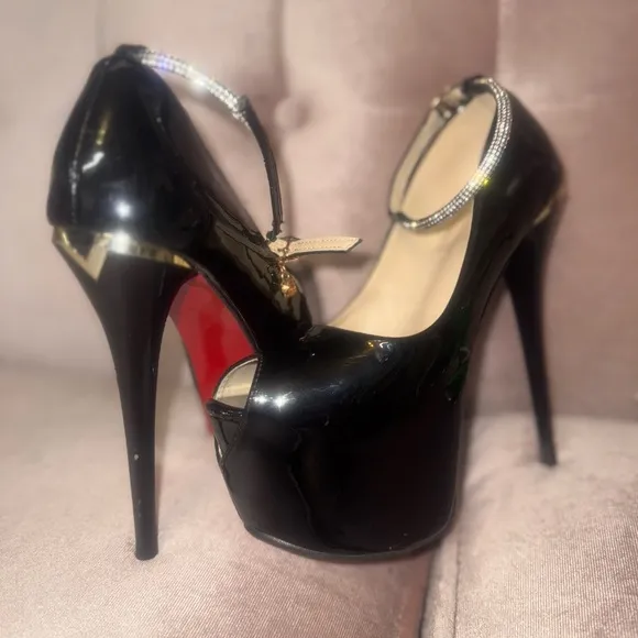 Black High Platform Peep-Toe Heels