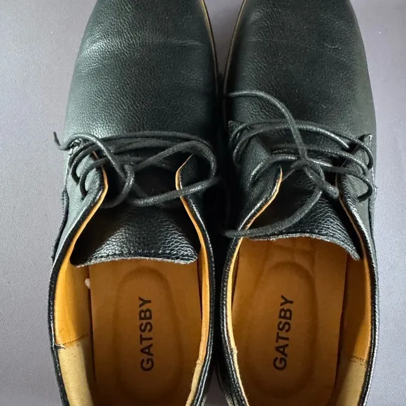 Black Oxford Shoes with Smooth Leather new , too tight for my husband