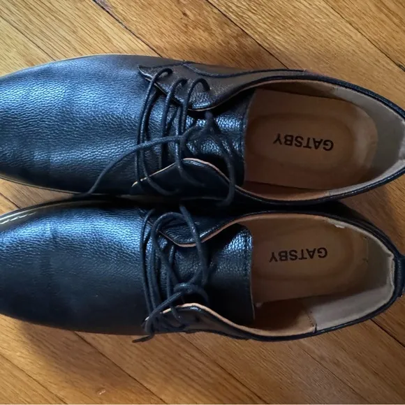 Black Oxford Shoes with Smooth Leather new , too tight for my husband