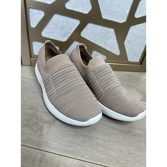 Blondo Karen Waterproof Slip-On Sneaker Women 7 M Pink Heathered Knit