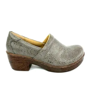 B.O.C Born Concepts (Size 9.5) Gray Embossed Lehane Slip-on Chunky Heel Clogs