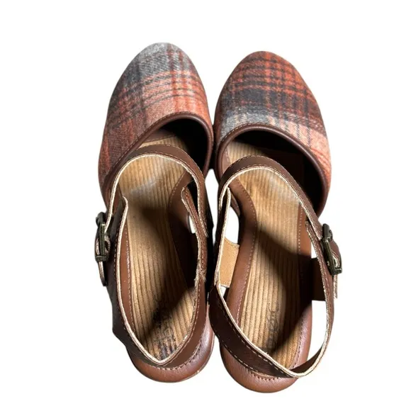 BOC Born Natasha II Closed Toe Ankle Strap Mary Jane Clogs Orange Plaid Size 9M