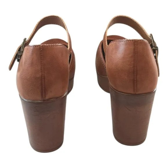 B.O.C Gia Mary Jane Buckle Hybrid Clogs Tan Size 10 NEW