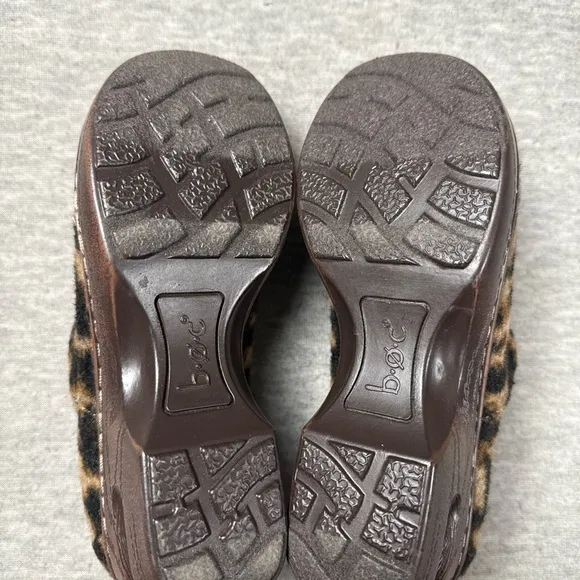 Born Boc Peggy Clog Women Sz 6M Leopard Print Suede Nursing Comfortability Work