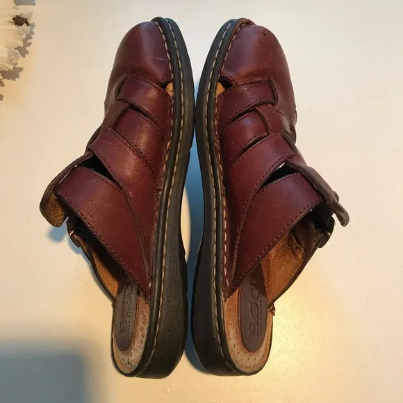 Born Clogs Sz 7