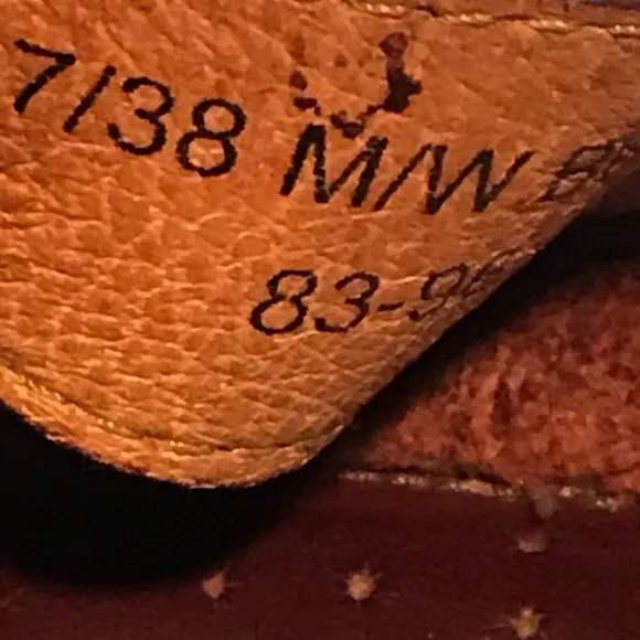 Born Clogs Sz 7