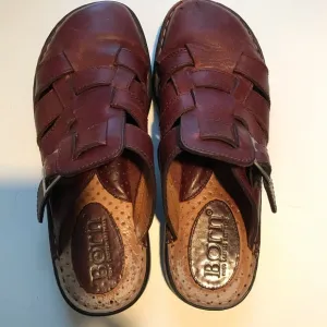 Born Clogs Sz 7