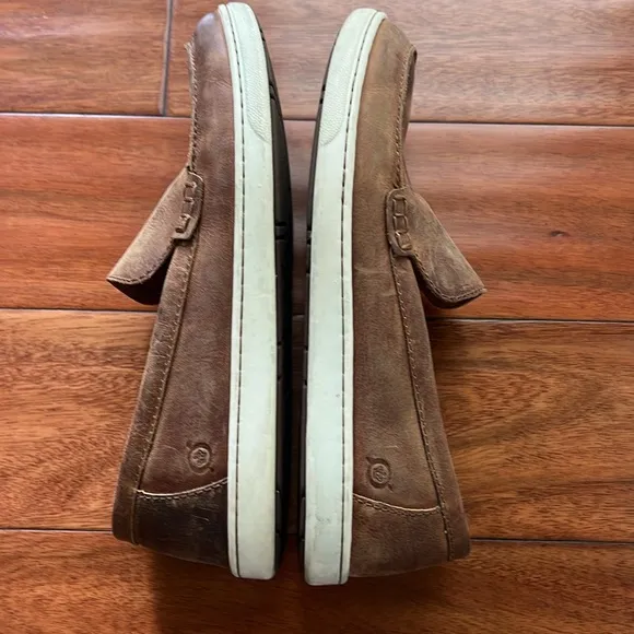 Born Slip-On Men's Leather Loafer Size 10.5