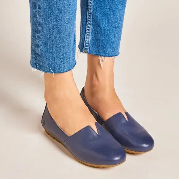 Born Women's Blue Leather Slip-On Shoes, size 10