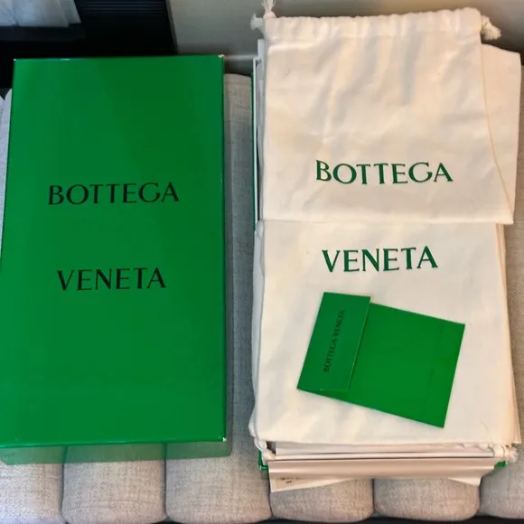 Bottega Veneta Kiwi slides