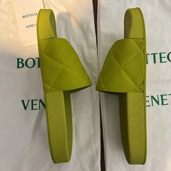 BOTTEGA VENETASlider Quilted Rubber Pool Slides Green