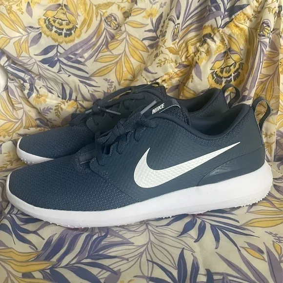 Brand New Nike Golf Shoes Lace Up Sneakers Blue &amp; White Lightweight Traction