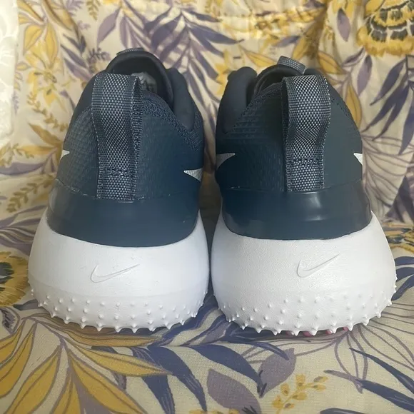 Brand New Nike Golf Shoes Lace Up Sneakers Blue &amp; White Lightweight Traction