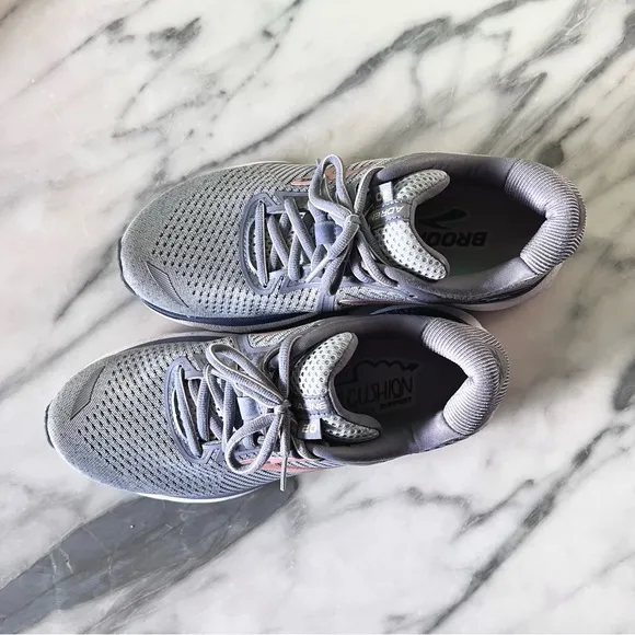 Brooks Adrenaline GTS 20 Running Shoes