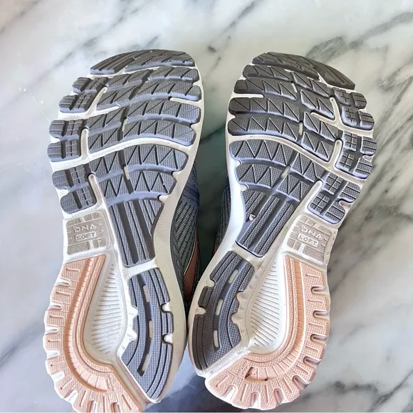Brooks Adrenaline GTS 20 Running Shoes