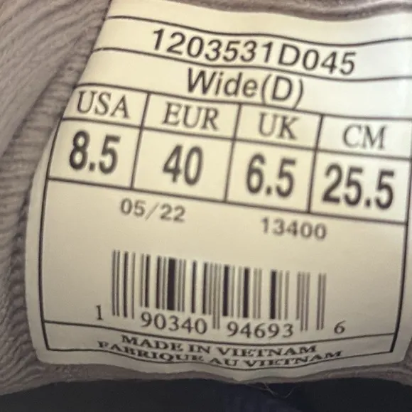 Brooks Adrenaline GTS 22 Women’s Running Shoes Gray Blue Size 8.5 Supportive