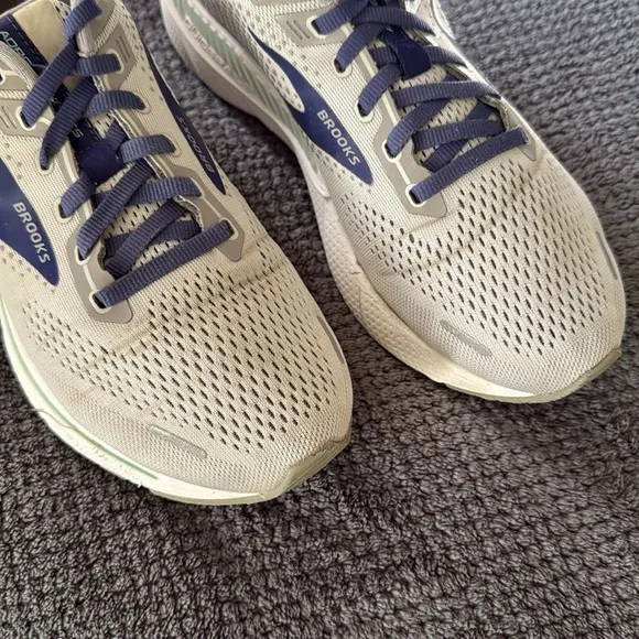 Brooks Adrenaline GTS 22 Women’s Running Shoes Gray Blue Size 8.5 Supportive