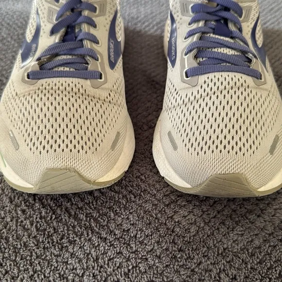 Brooks Adrenaline GTS 22 Women’s Running Shoes Gray Blue Size 8.5 Supportive