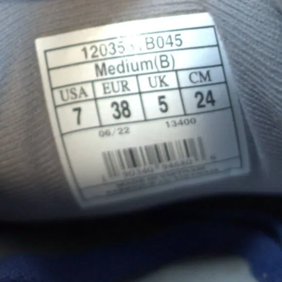 Brooks Adrenaline GTS 22 Womens Size 7 Shoes Gray Running Sneaker 1203531B045