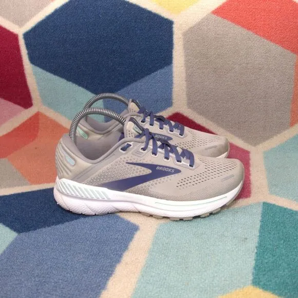 Brooks Adrenaline GTS 22 Womens Size 7 Shoes Gray Running Sneaker 1203531B045