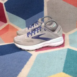 Brooks Adrenaline GTS 22 Womens Size 7 Shoes Gray Running Sneaker 1203531B045