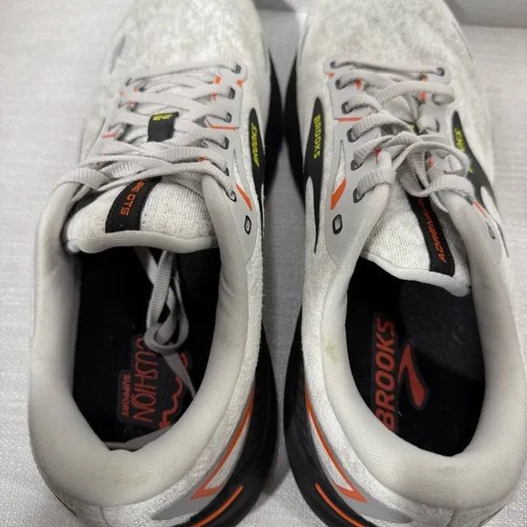 BROOKS Adrenaline GTS 23 Running Shoes Oyster Black Red Orange Size 12 Men's
