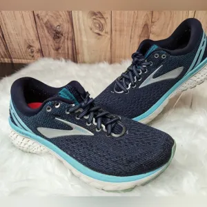 Brooks Ghost 11 running shoes size 8